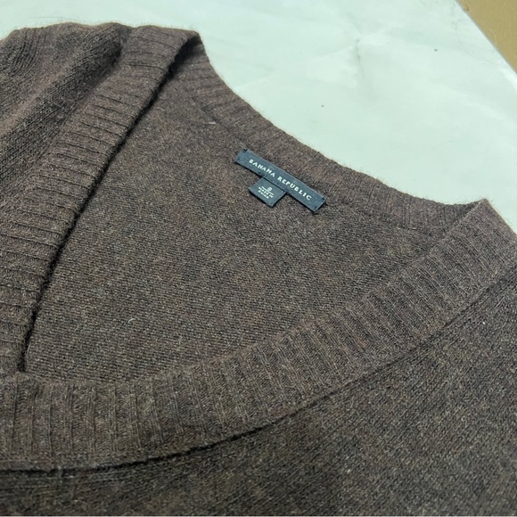 Banana Republic dark brown deep v-neck wool blend sweater - small - Picture 3 of 4